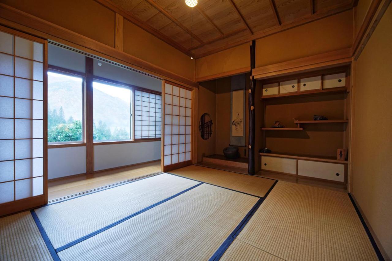 Guest House Takazuri-Kita นันโตะ ภายนอก รูปภาพ